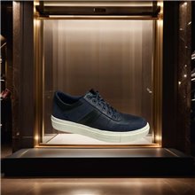 Sneakers in Pelle Dettagli Eleganti